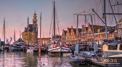 the old harbour of hoorn and its maritime history